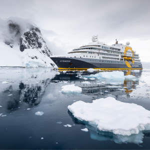 Antarktis-Kreuzfahrt auf der Antarktischen Halbinsel. Quark Expeditions Kreuzfahrt.