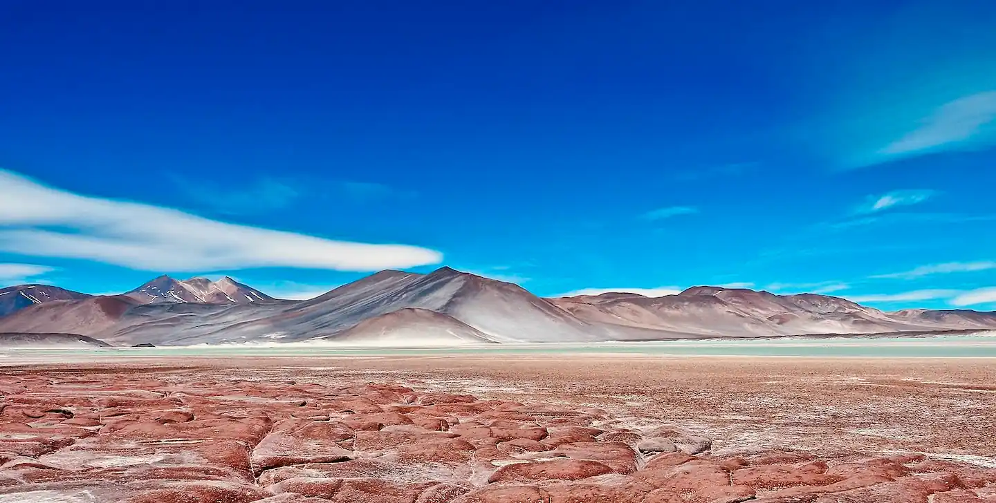 Circuits en Argentine et au Chili. Vue du désert d'Atacama au Chili.