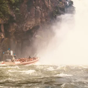 Bootsfahrt zu den Iguazu-Fällen