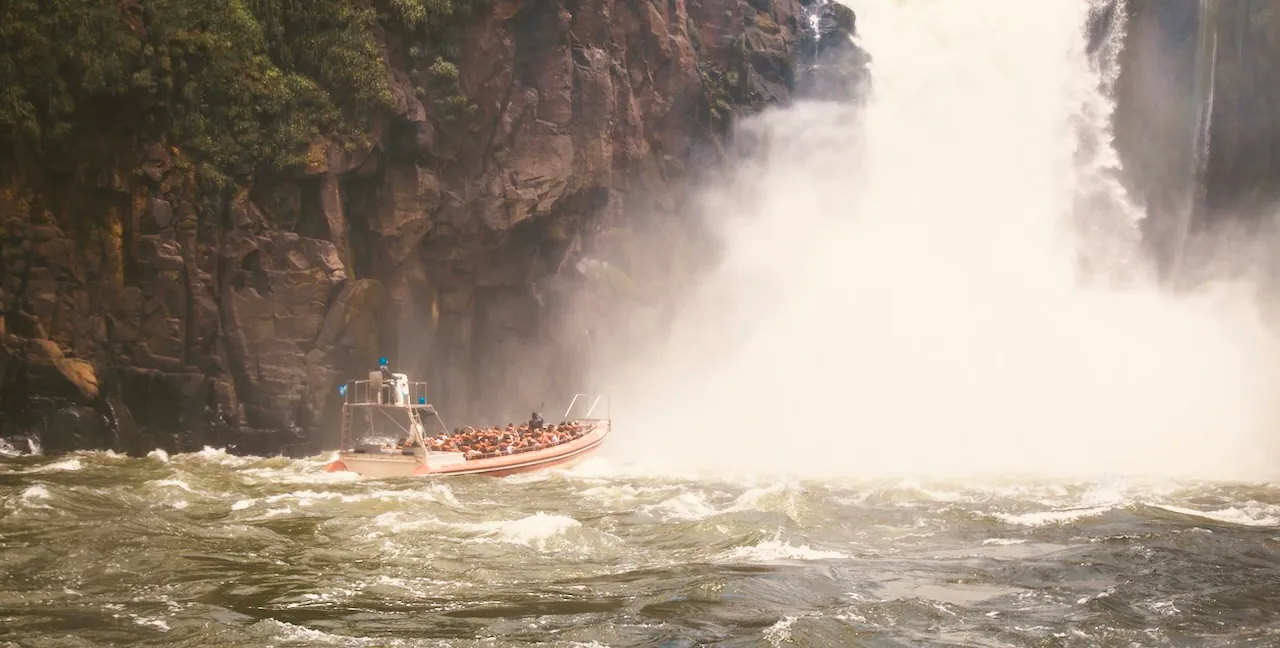 Iguazu falls boat ride