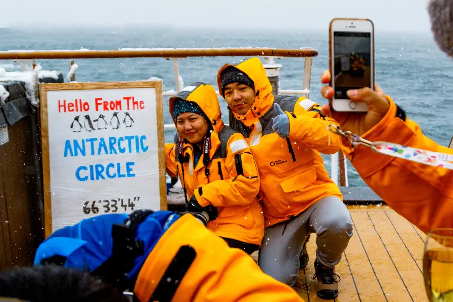 23 jours d'épopée en Antarctique : Traversée du cercle via les Malouines et la Géorgie du Sud